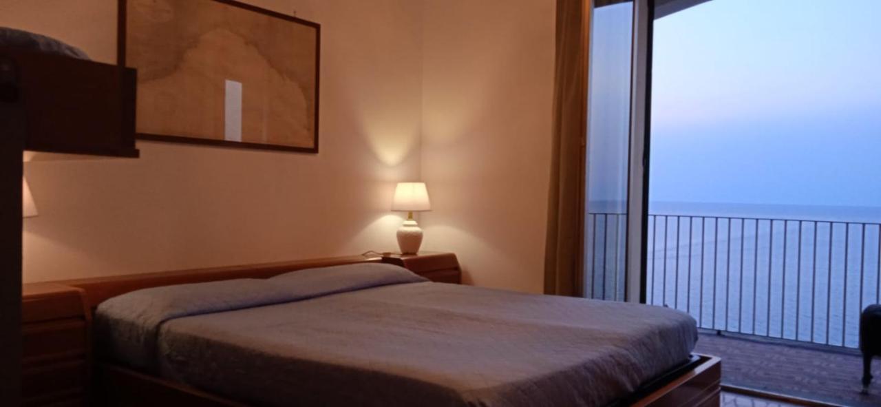 Appartamento Con Super Vista Sul Mare Arenzano Bagian luar foto
