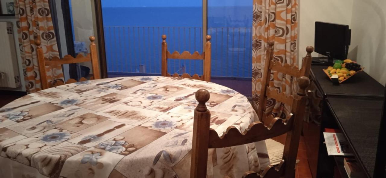 Appartamento Con Super Vista Sul Mare Arenzano Bagian luar foto
