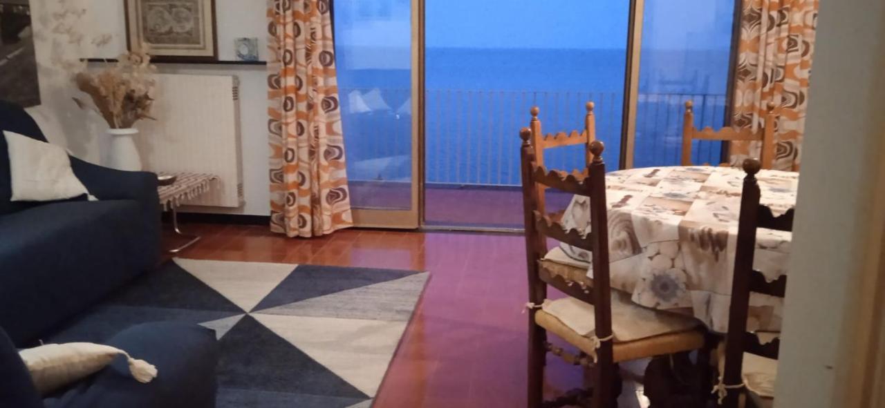 Appartamento Con Super Vista Sul Mare Arenzano Bagian luar foto